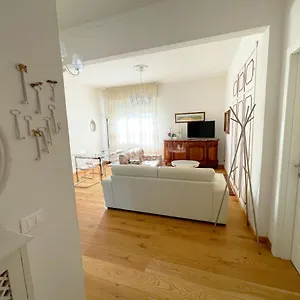 Big With Free Parking Appartamento